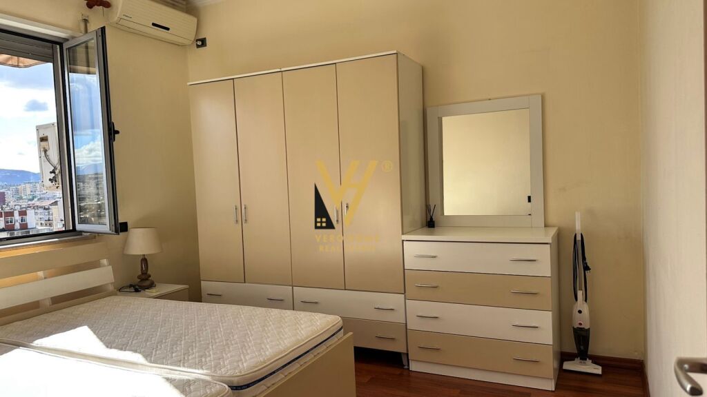 JEPET APARTAMENT 1+1 ME QERA TE PAZARI I RI 700 EURO