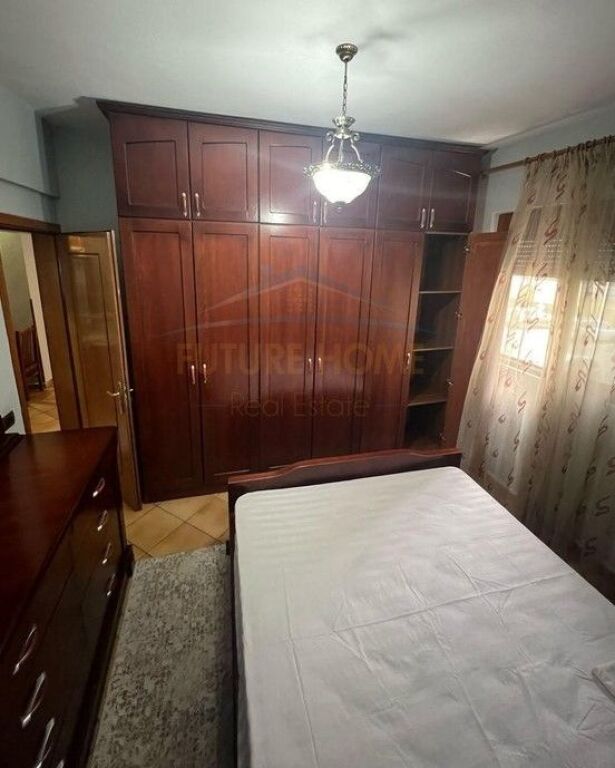 Qira, Apartament 1+1, 21 Dhjetori