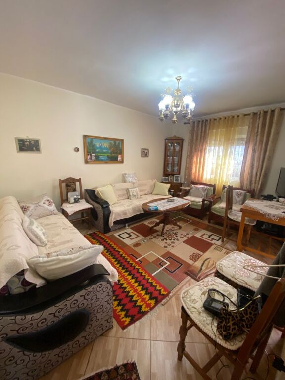 Shitet, 2+1 Apartment, Cole, Vlorë