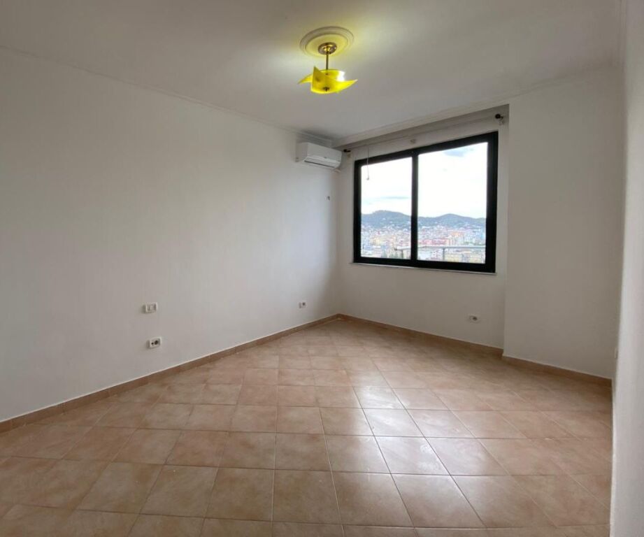 Zyre 3+1 per qera tek Ekspozita