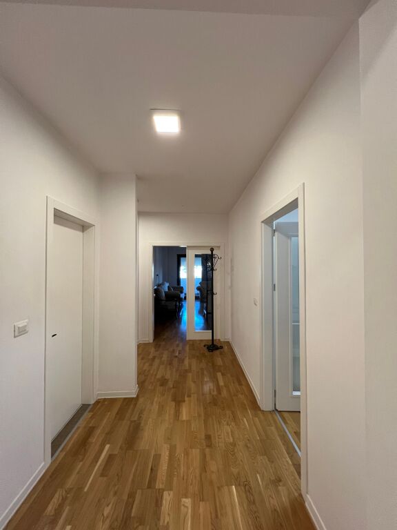 Apartament me Qera 3+1+2 te blloku