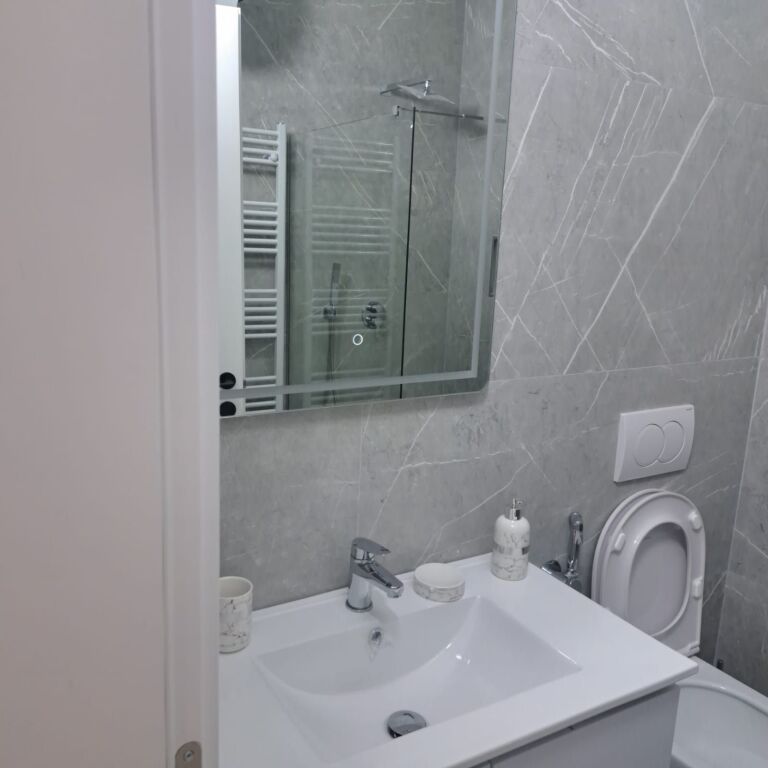 Affitasi apartamento 2+1+2 a Volga Durazzo