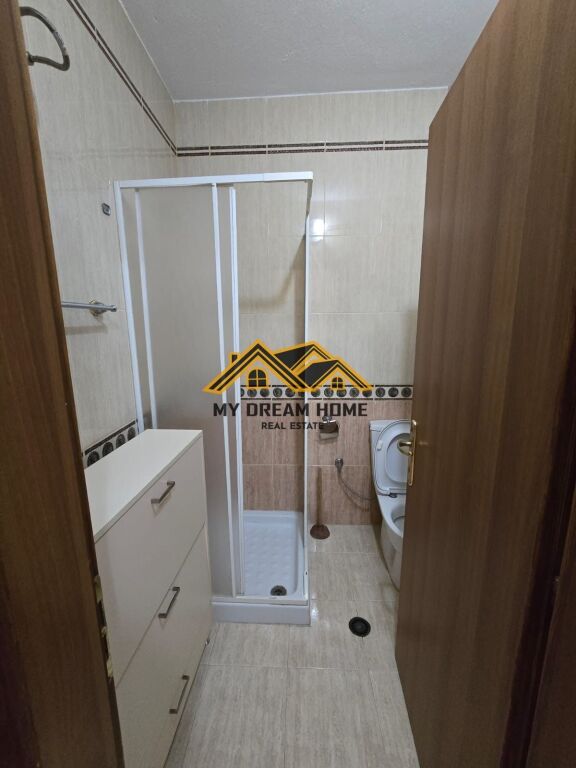 SHITET APARTAMENT 2+1+2 NE DURRES PAMJE DETI!