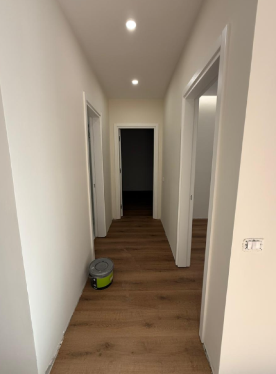 ▫️ SHITET APARTAMENT 2+1+2 + POST PARKIMI – LIQENI I THATË (TE ROTONDO) 
