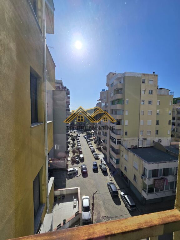 JEPET ME QERA APARTAMENT 2+1 PLAZH ILIRIA DURRES!