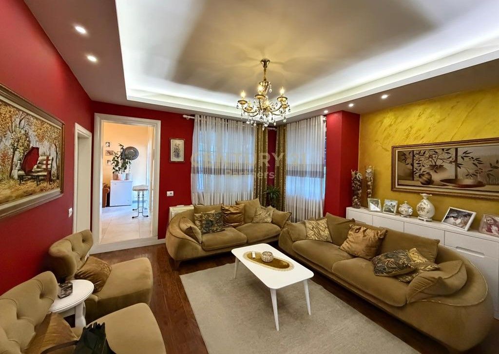 APPARTAMENTO 1+1 CON CUCINA SEPARATA+ VERANDA VICINO A CASA ITALIA