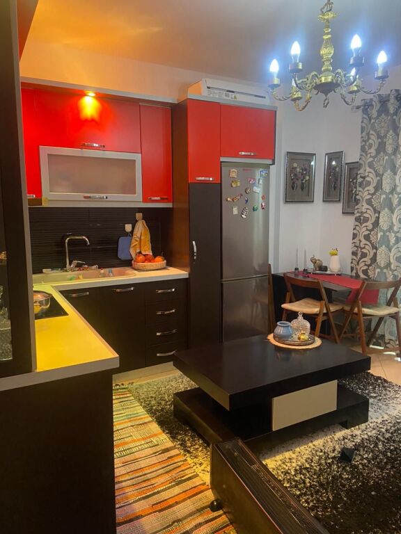 JEPET ME QERA APARTAMENT 1+1 SHKEMB KAVAJE