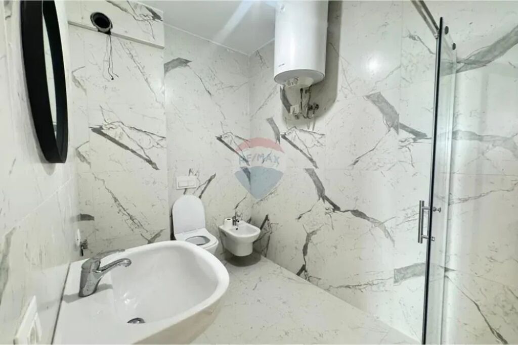 APARTAMENT 2+1 PER QIRA TEK DONIKA CENTER,Rruga Mine Peza