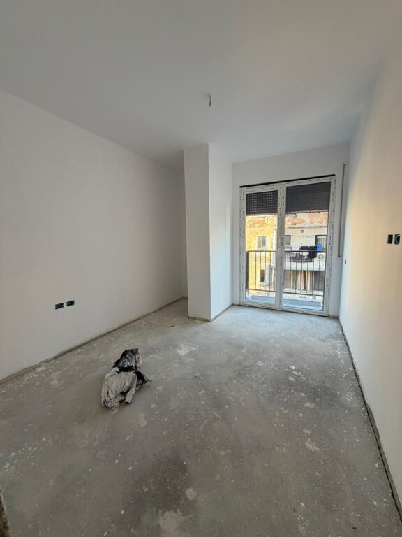 🏡 Shitet apartament 2+1 te Ali Demi