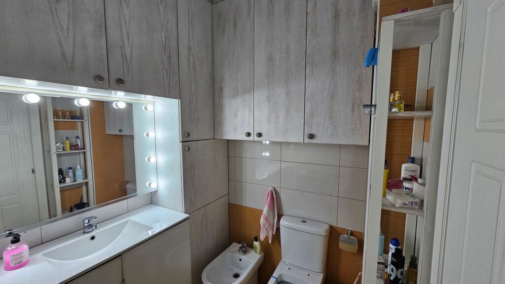 Apartament 2+1+2 per Shitje tek Lagja 6, Ish Rajoni i Policisë, Durres.