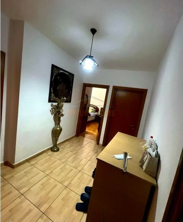 🏠 Vendesi 3+1 in "Karl Gega" – Posizione Eccellente &amp; Con Ipoteca! 📍