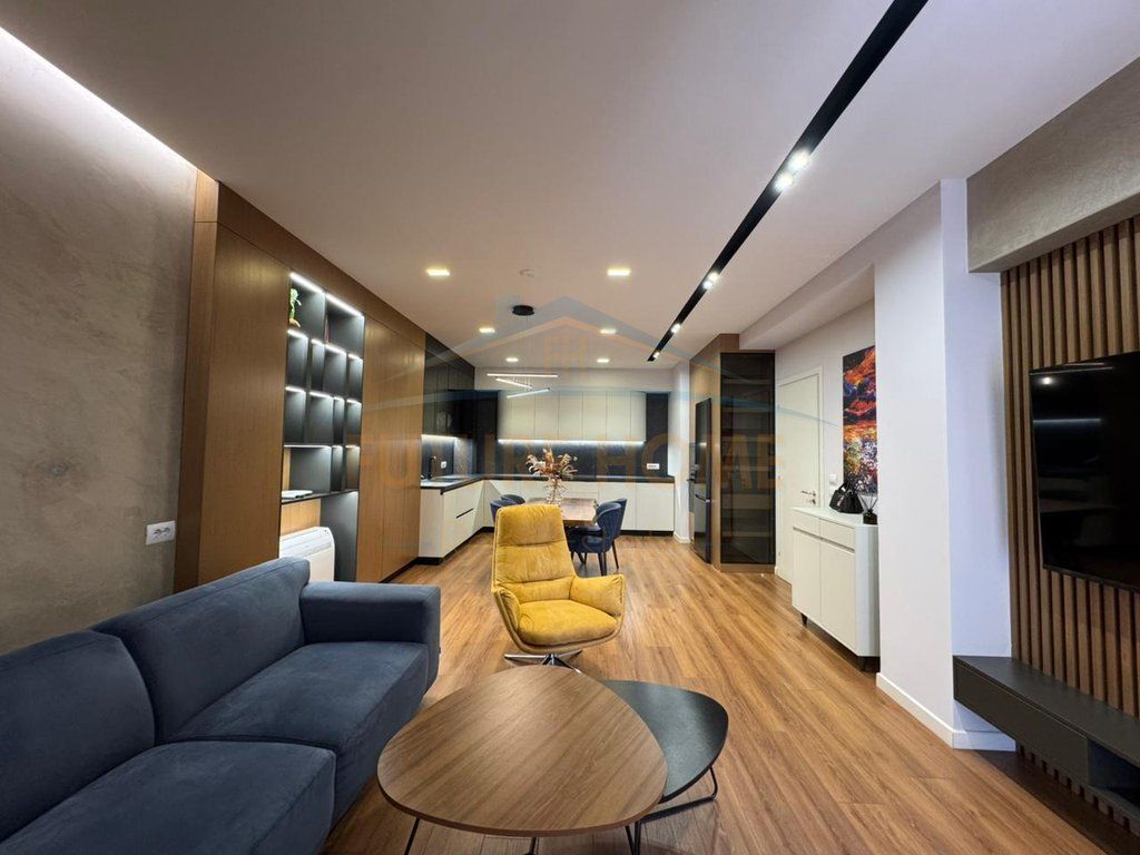 Qira, Apartament 2+1+2+Post Parkimi, Bllok, Tiranë