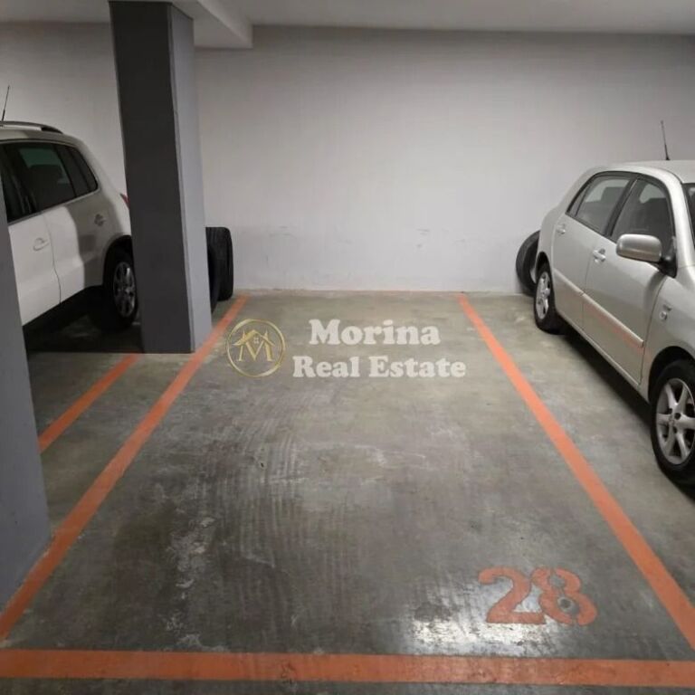 Shitje | Garazhd | Shkolla e Kuqe | 30900 €