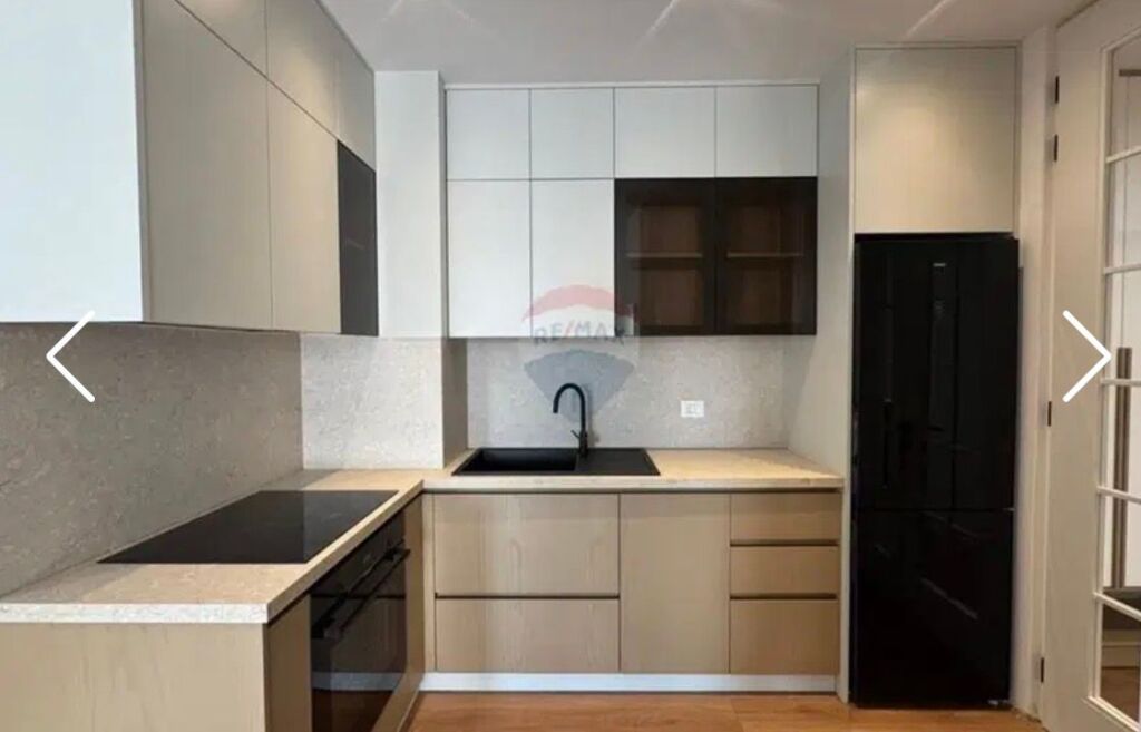 APARTAMENT 2+1 PER QIRA TEK DONIKA CENTER!