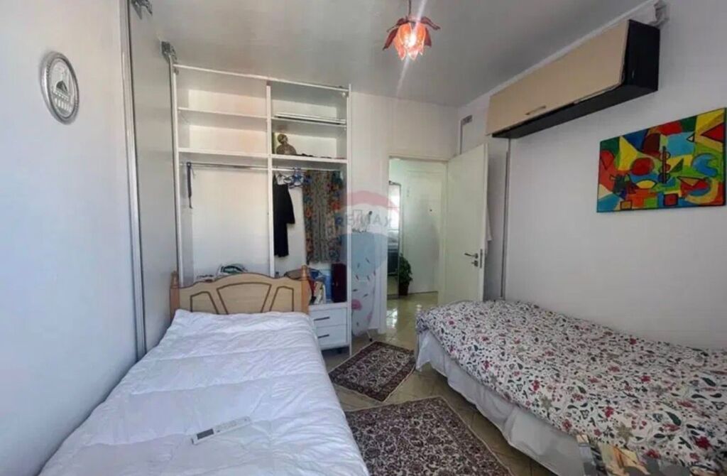 Apartament - Për Shitje - Kombinat, Tiranë