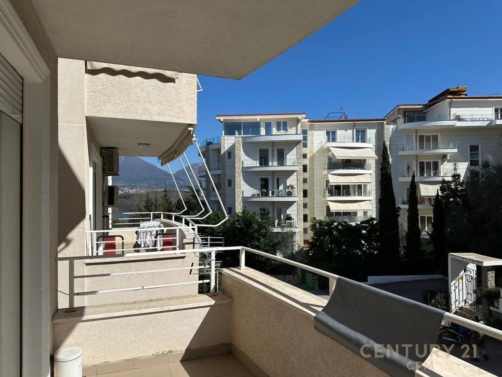 Apartament 2+1+2 Per Qira Prane Kopshtit Botanik!