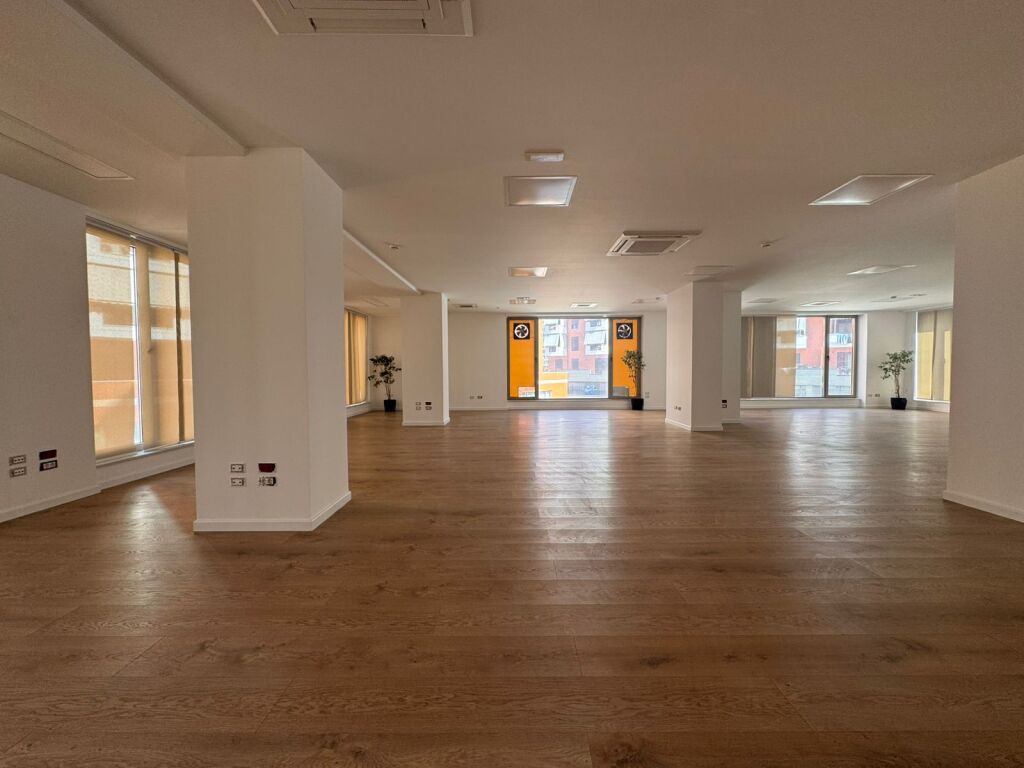 ✨Ufficio Premium in Affitto | 📍Hilton, Complesso Deliorgji