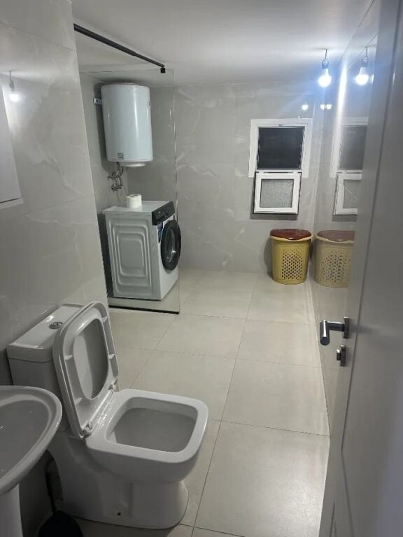 Jepet Me Qera Apartament 1+1+1 Ballkon