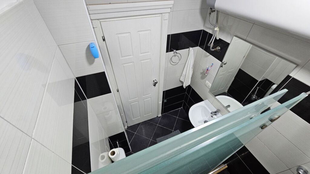 Apartament 2+1+2 per Shitje tek Lagja 6, Ish Rajoni i Policisë, Durres.