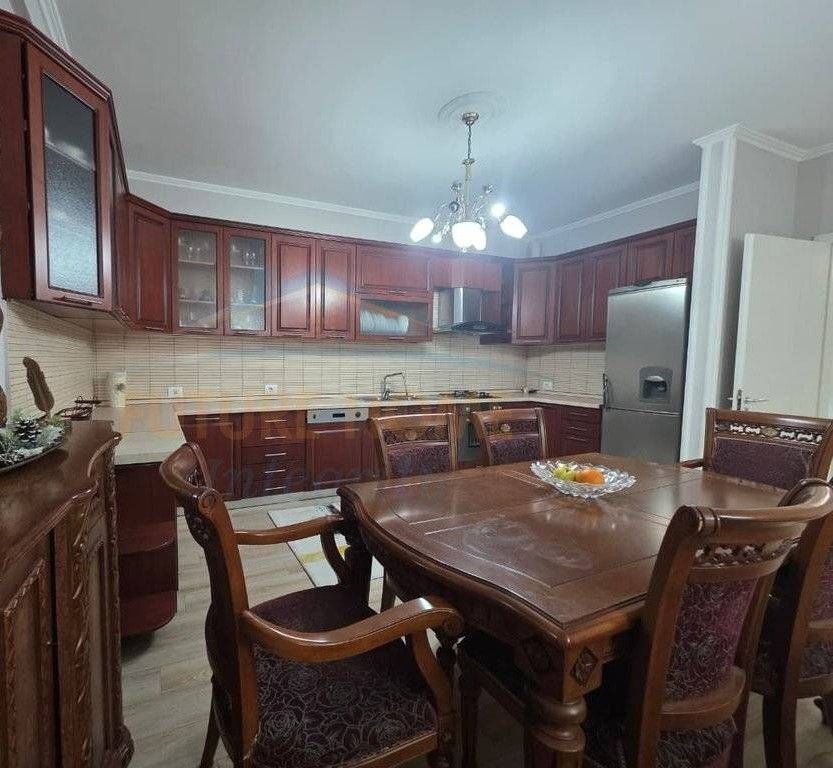 Rent, Apartment 2+1+2, Former Electric Market, Tirana