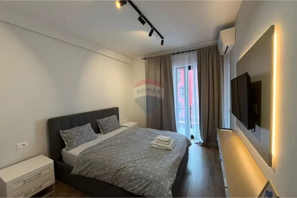 APARTAMENT 2+1 PËR SHITJE – FARMACIA NR.10, TIRANË