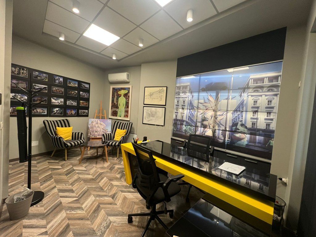 Shitet zyrë në pozicion elitar – ideale për çdo biznes!