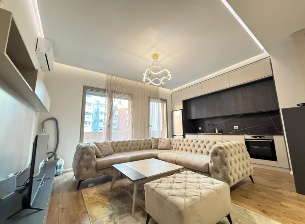 🏡 Apartment 1+1 for Rent – Delijorgji Complex  📐 Apartment layout Living room together with the kitchen area 1 bedroom 1 bathroom Veranda    80,000 Lek  📞 For additional information or property visit: