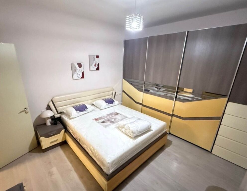 Jepet me qera 1+1 i mobiluar.