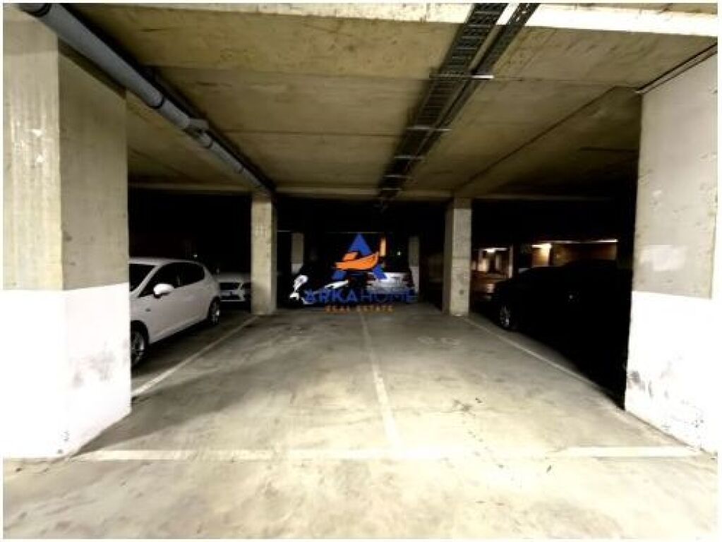 GARAZH NË SHITJE "EMPIRE INVESTIMENT SOLUTION ,ALI DEM" 23000 EURO