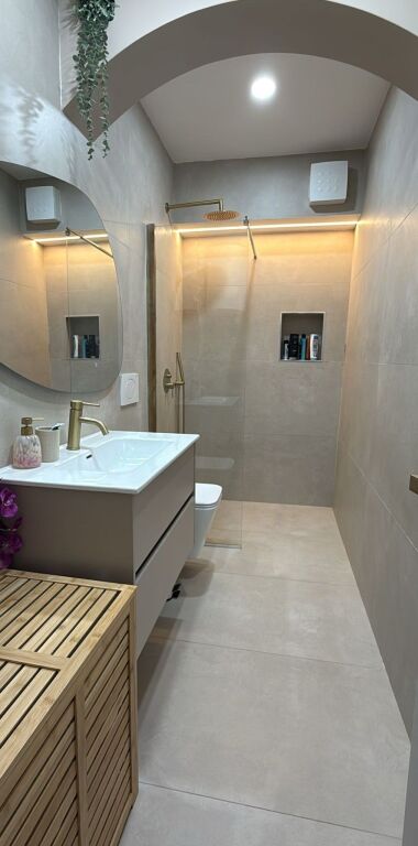 APARTAMENT 2+1 RER QIRA NE BLLOK TE KAFE ROMA