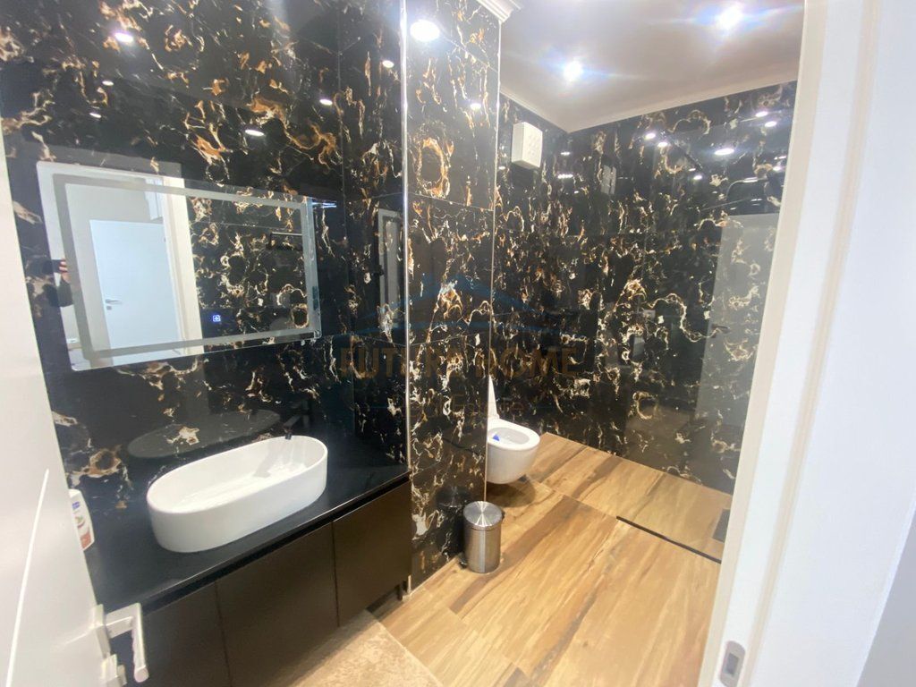 Qera , Apartament 2+1+2 , Rruga Riza Cerova