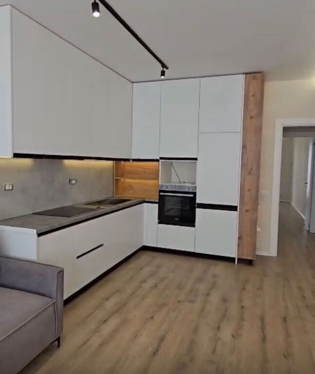 Shitet apartament 2+1 tek Univers City!