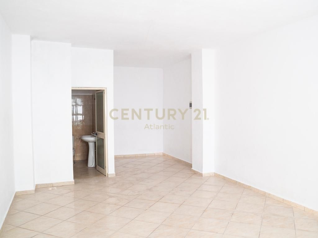 Dyqan 1+1 Me Qira në Plazh, Durrës