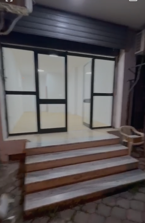 Shop for sale behind Globe 35 meters