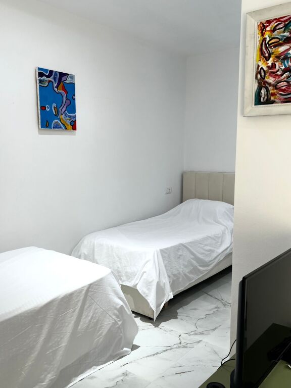 SHITET: 1+1+1 Verand + 1Post Parkimi📍Dhermi (Res. Sofo Duni) - 205,000€ - Sp.71m² - Orientim Jug🌞|| Pamje Spektakolare nga Deti 🌊 Vetem 300m Larg🏃🏻‍♂️