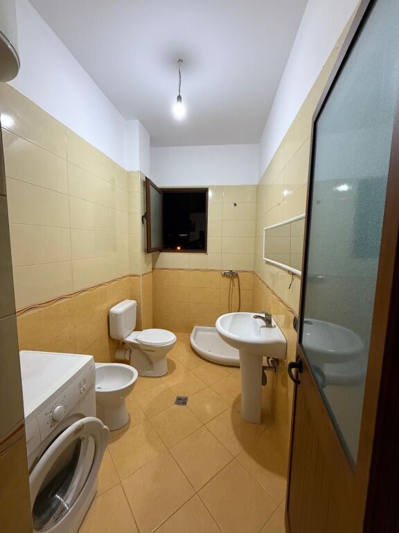 Appartamento 1+1+1 Balcone In Affitto