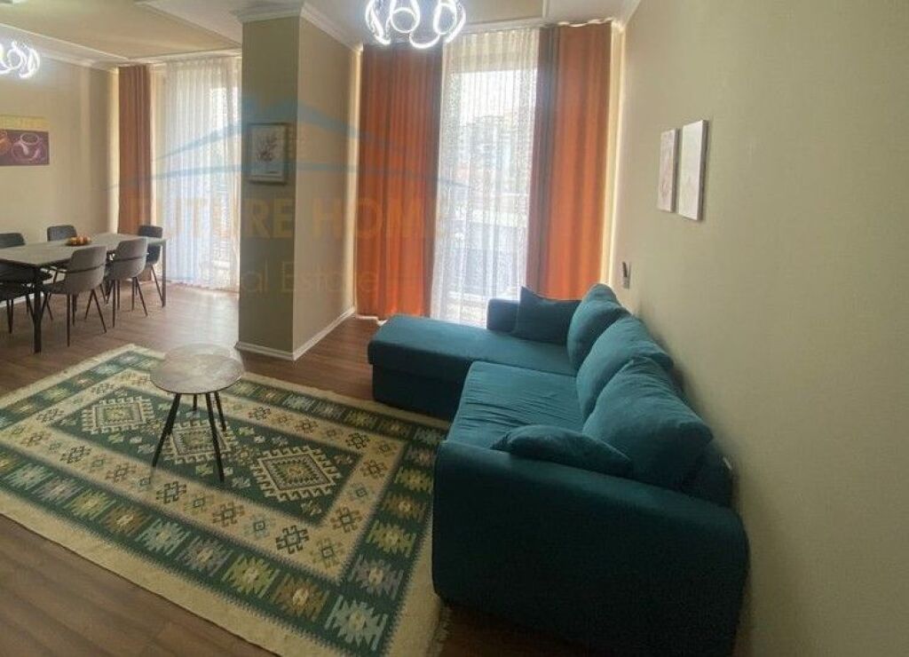 Qera , Apartament 2+1+2 , Rruga Riza Cerova