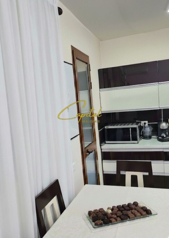 APARTAMENT ME QIRA 1+1 BLV BAJRAM CURRI 45.000 LEKE