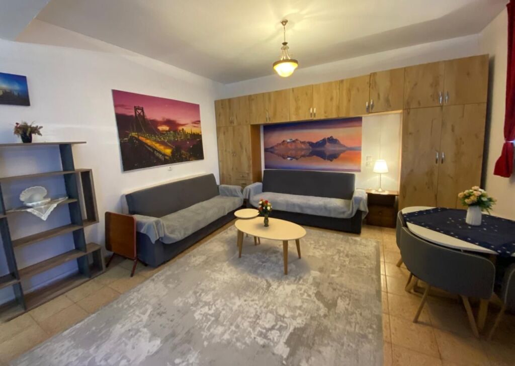 🏡 Studio apartment for rent at 21 Dhjetori, Tirana