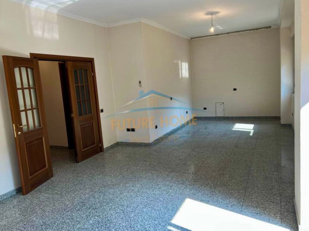 Qira, Ambient Biznesi, Bllok, Tirane