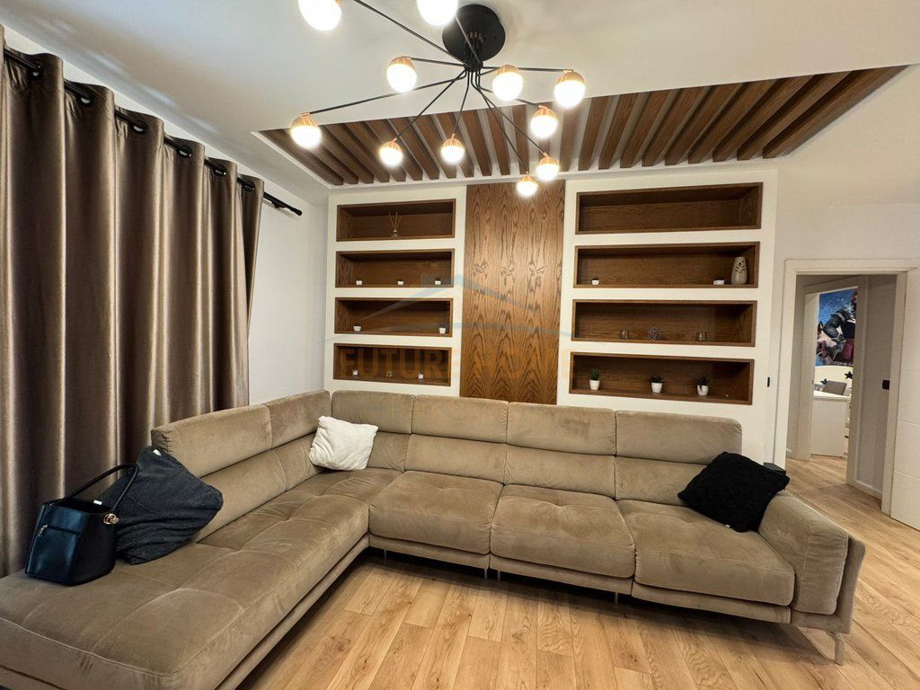 Qera, Apartament 3+1+2+Post Parkimi, Fresku.