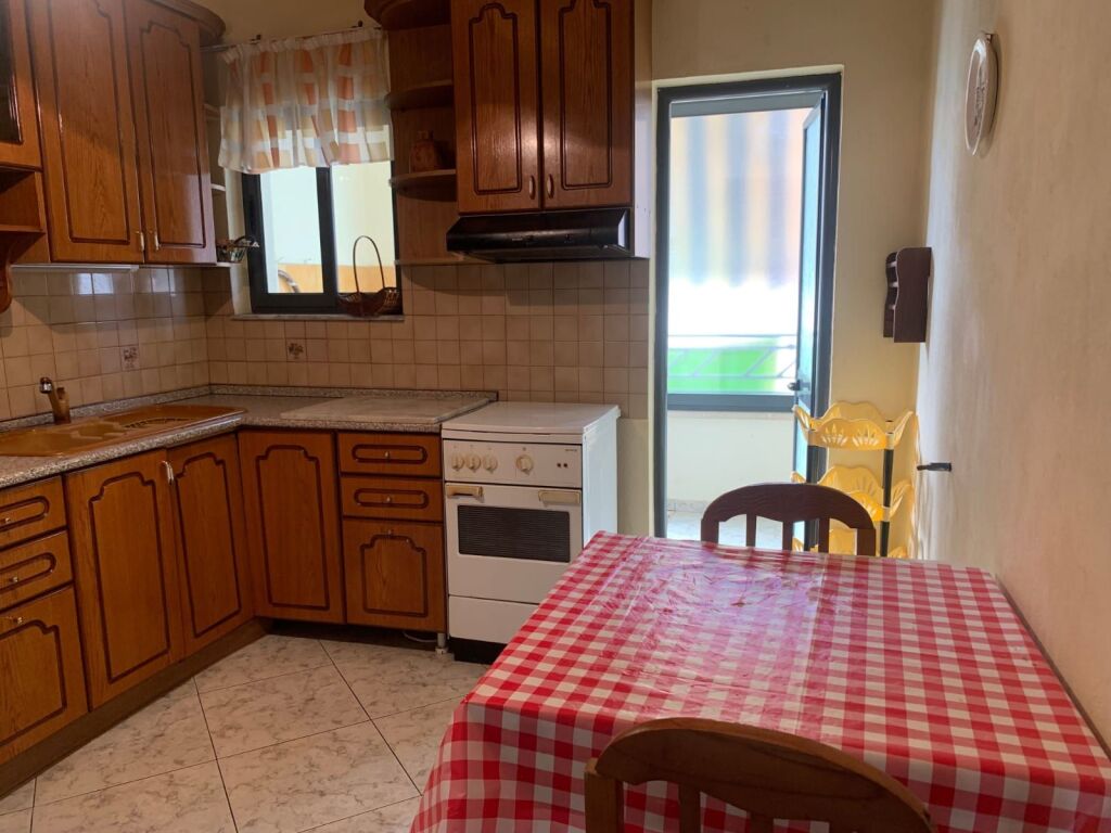 Apartament 3+1 me qera tek Kodra e Prifti