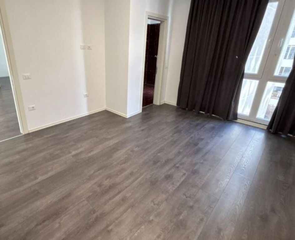 Office for Rent at the Paris Commune