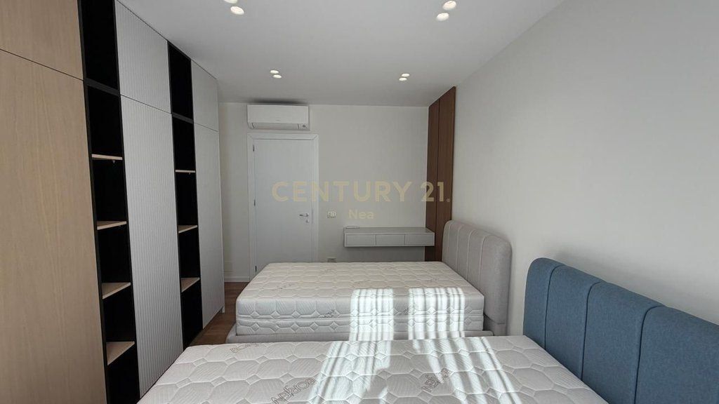 Jepet me qira apartament 2+1 në Golden Tower, në Rrugën Mine Peza.