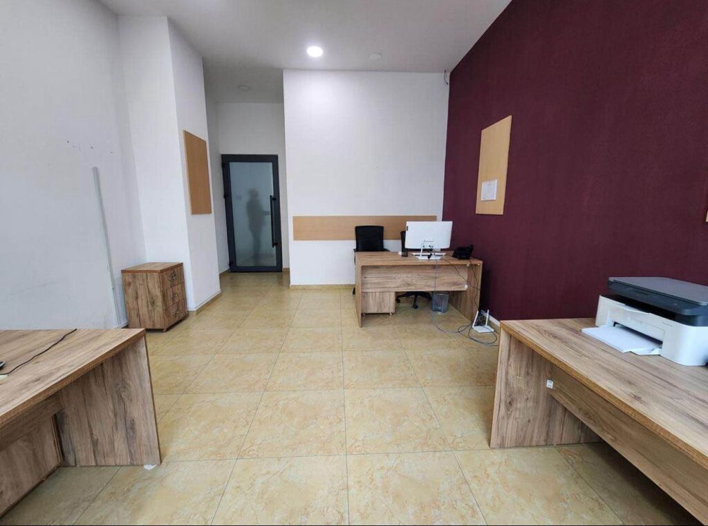 Office for rent, Myslym Shyri!