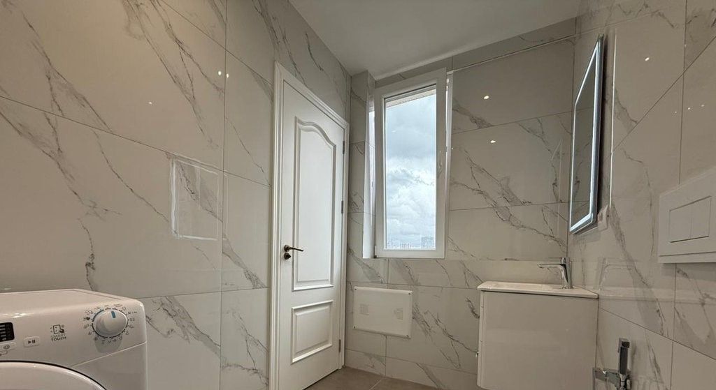 Shitet Apartament 1+1 i Arreduar pranë Qendrës së Tiranës – Rruga Fortuzi !