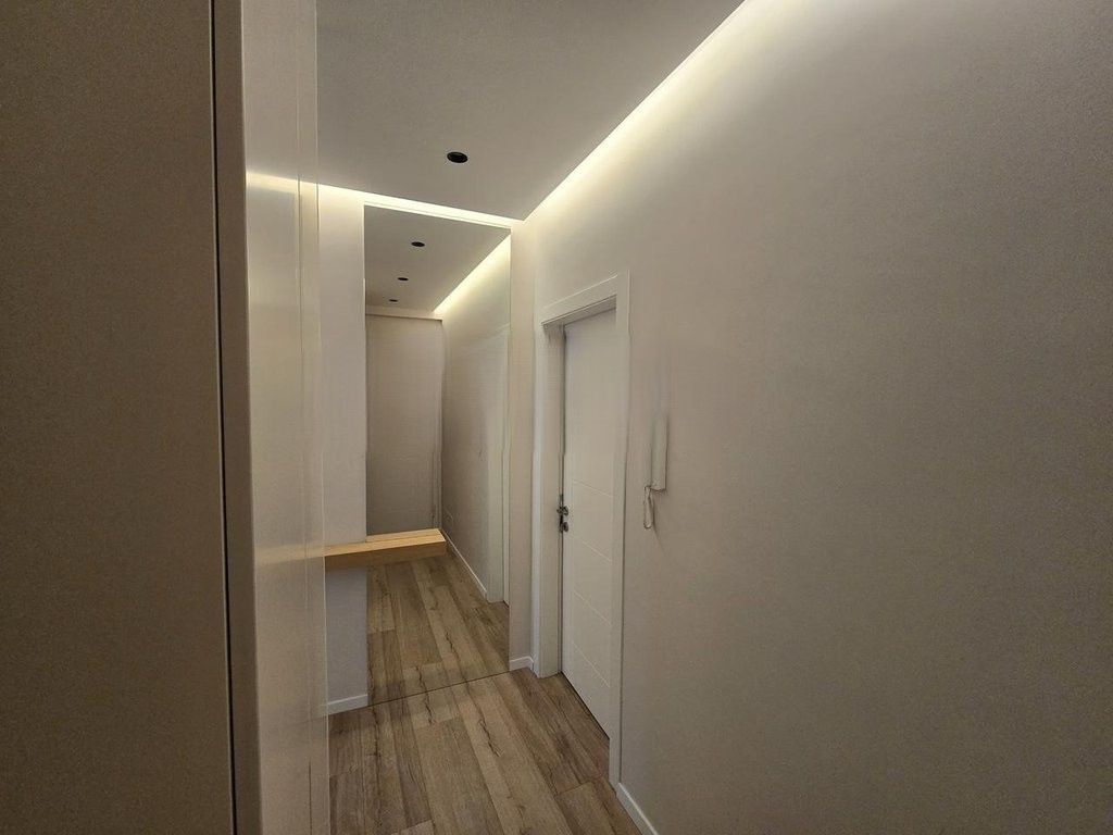 APARTAMENT 2+1+2 NE SHITJE PRANE UET 250,000 €