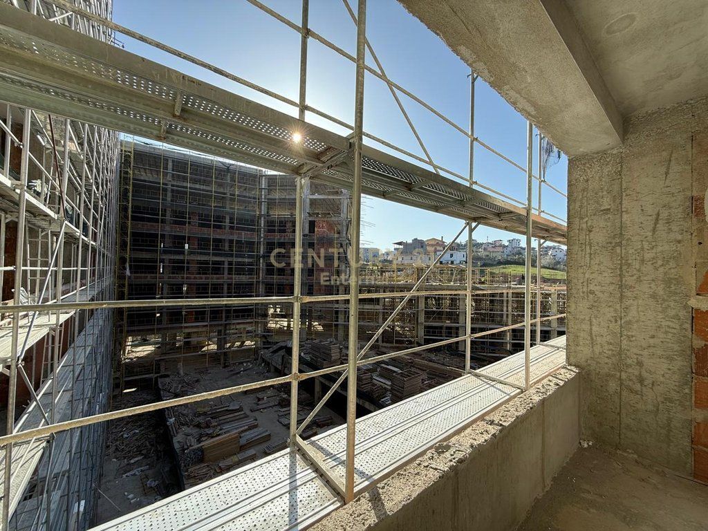 Shitet Apartament 2+1 ne Shkozë, Tiranë.