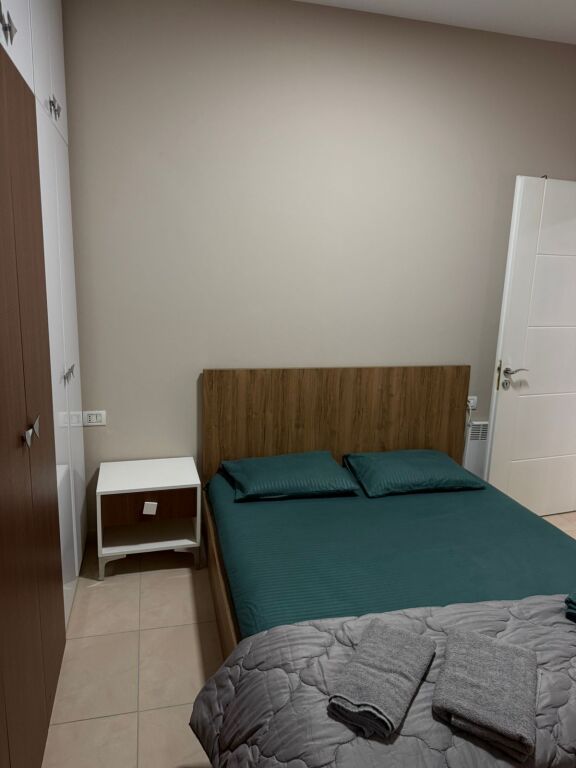 Apartament 1+1 me qira tek Fusha e Aviacionit