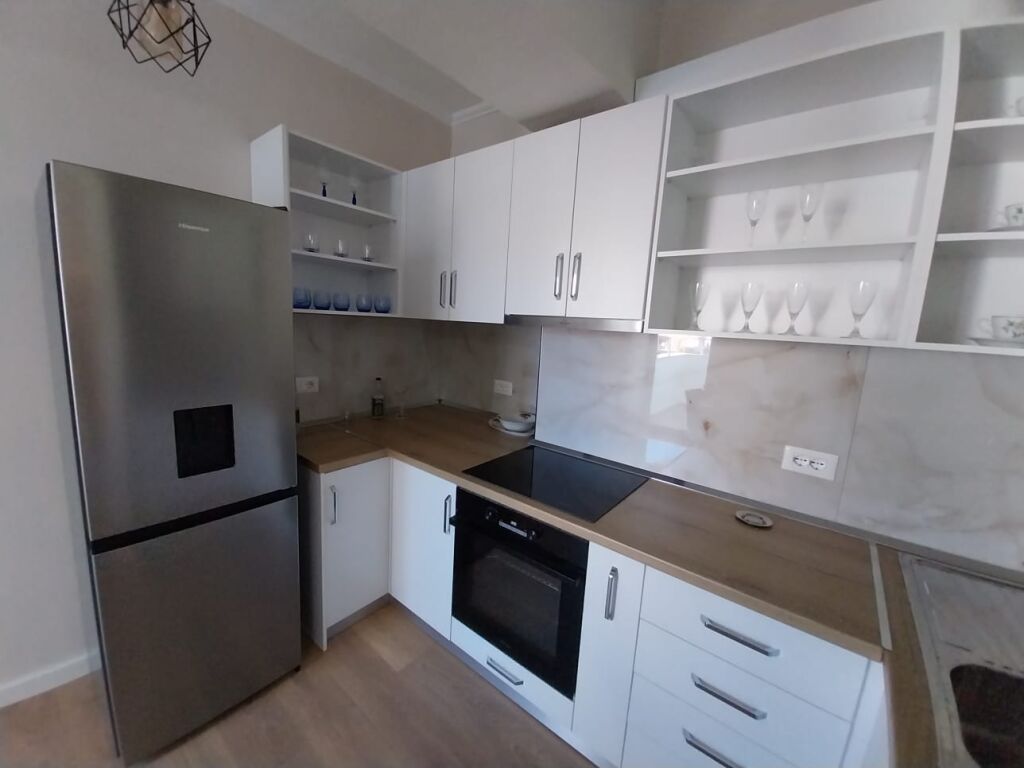 Apartament me qera 2+1